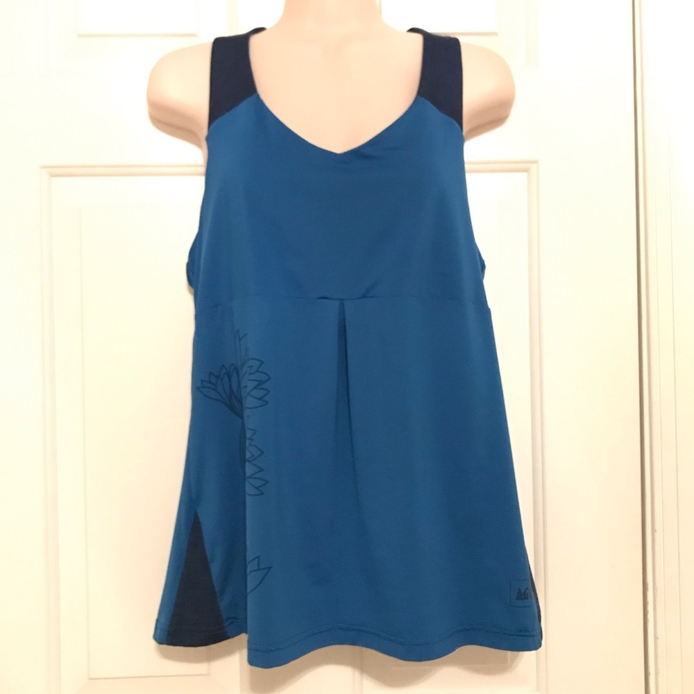 REI workout tank